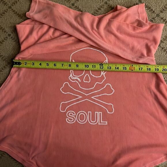 Soul Cycle coral waffle knit long sleeved shirt w skull graphic -S - Picture 7 of 8